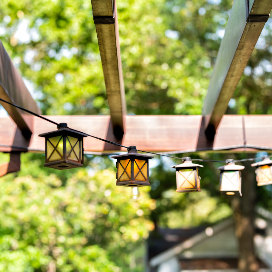 Closeup,Of,Patio,Outdoor,Spring,Garden,In,Backyard,Of,Home