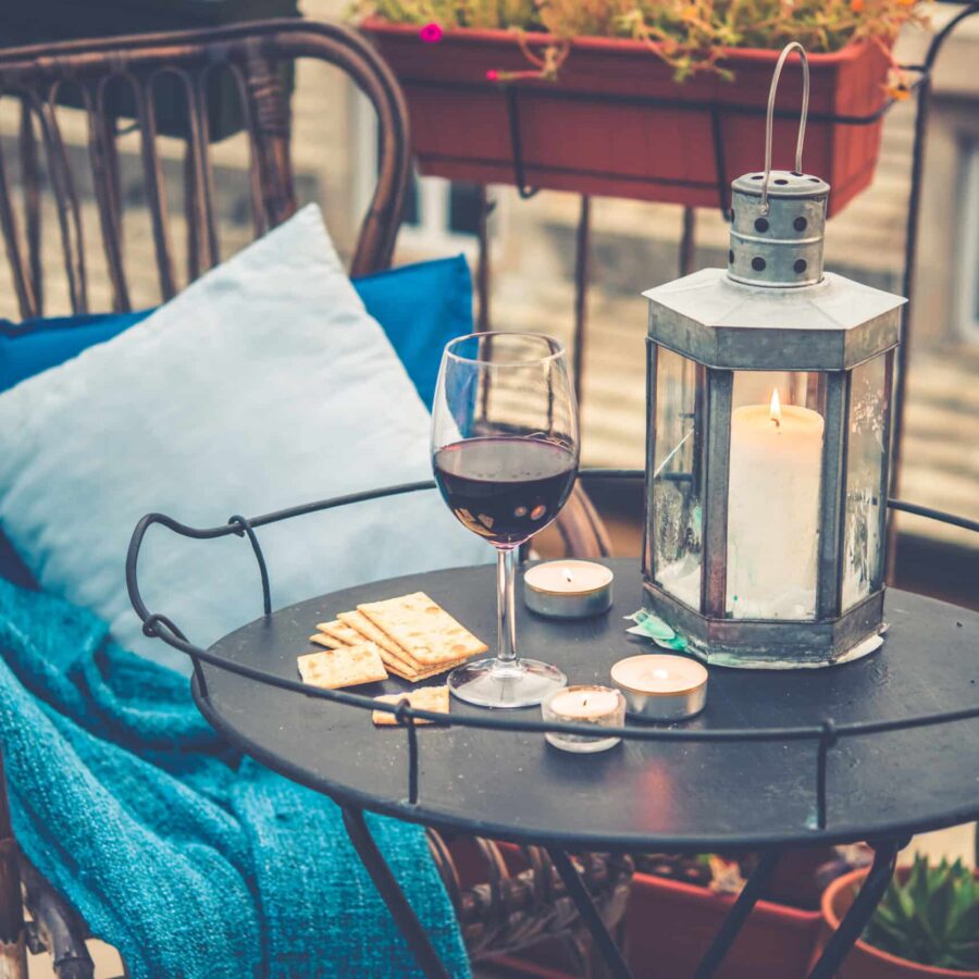 Wunderschöner Balkon mit ambient Licht